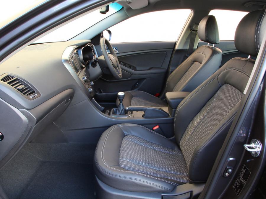  Kia Optima EcoDynamics 2012 года  (UK) (фото 3 из 21)